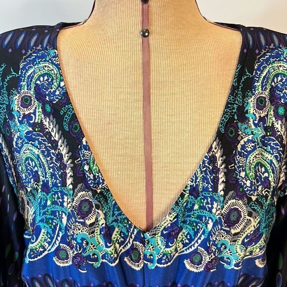 VENUS V-neck Blue & Purple Print Blouse - Size Medium - Picture 5 of 13
